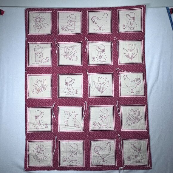 Vintage Charming Red and Cream Quilt - Picture 1 of 12
